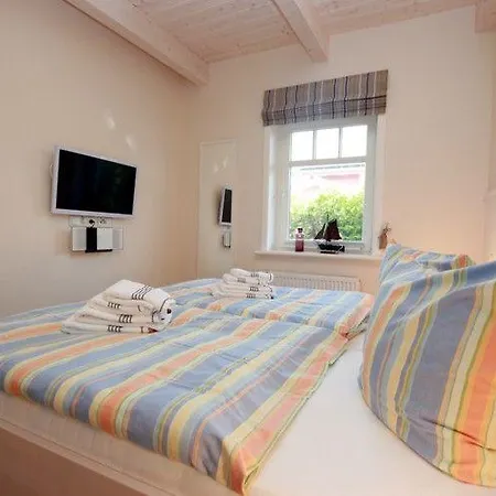 Haus-seeschwalbe-sfw-49 * Wyk auf Föhr